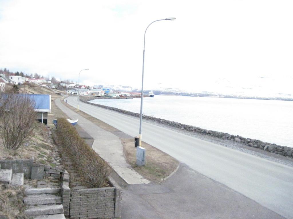 Hotel Capitano Neskaupstadur Экстерьер фото